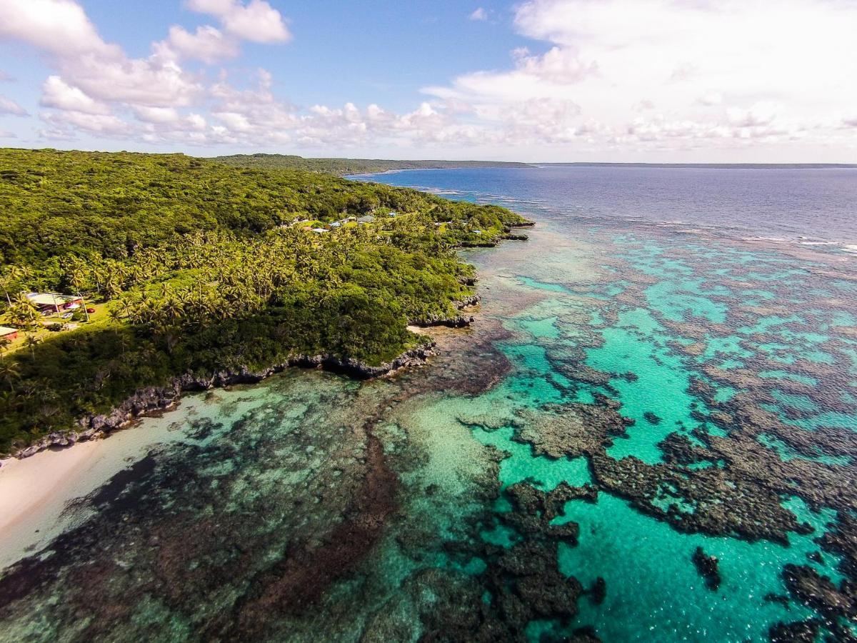 Hotel Oasis De Kiamu Lifou Exteriör bild