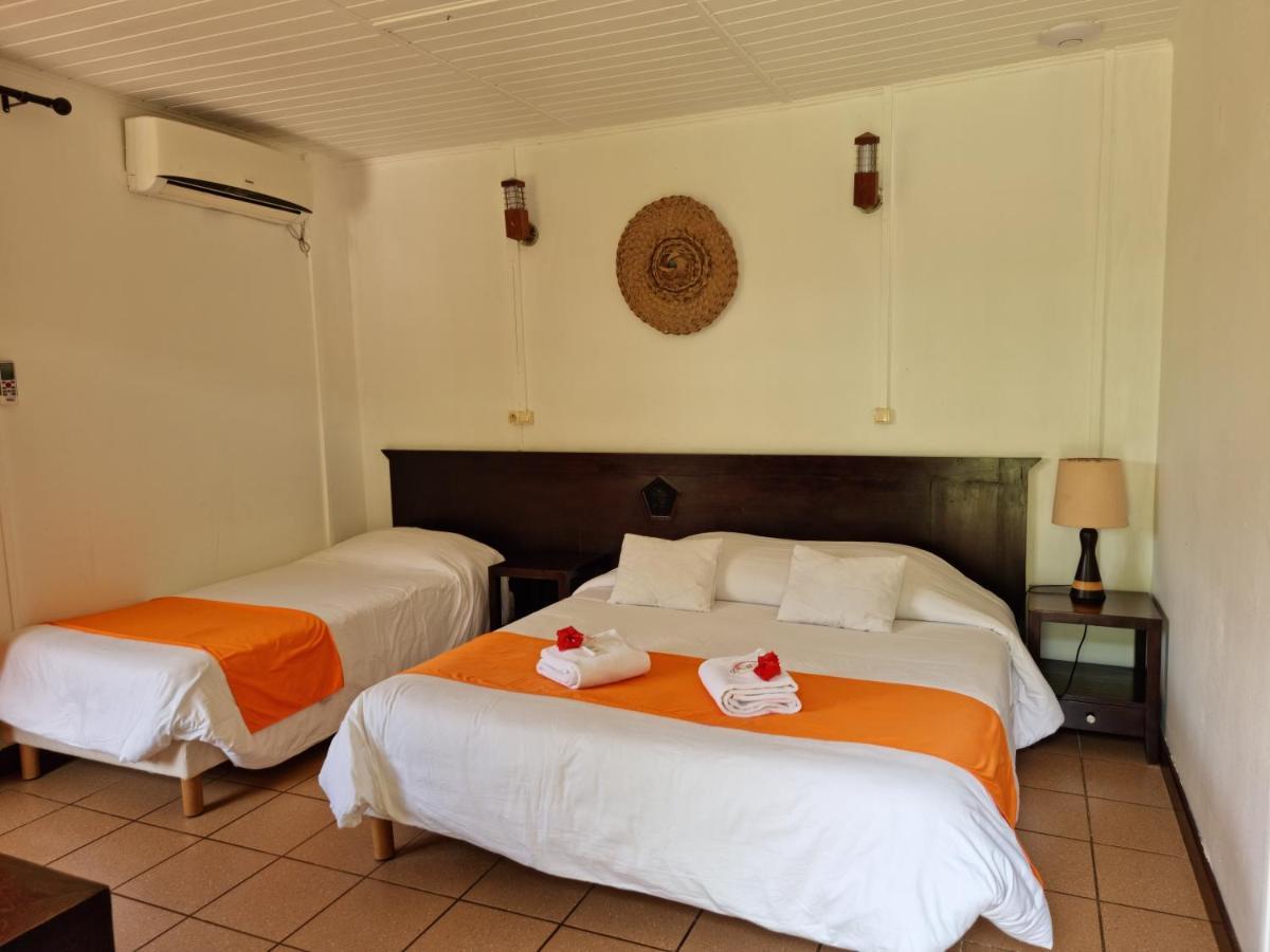 Hotel Oasis De Kiamu Lifou Exteriör bild